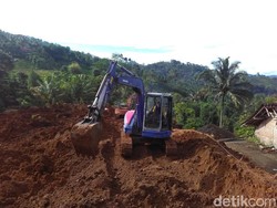 Hujan, Proses Pencarian Korban Longsor Ponorogo Dihentikan