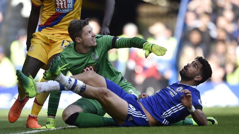 Benarkah Kiper Palace Pulang Naik Kereta Usai Kalahkan Chelsea?