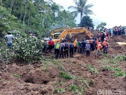 Dua Korban Longsor di Ponorogo Ditemukan Tertimpa Reruntuhan