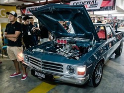 Suami Chua Kotak Kepincut Holden Klasik