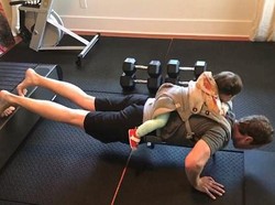 Olahraga Bareng Max, Zuck Dikritik