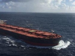 Regu Penyelamat Cari Kru Kapal yang Karam Misterius di Atlantik