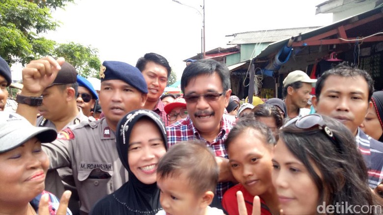 Cerita Djarot saat Ada Kabar Anies-Sandi Absen Debat di TV