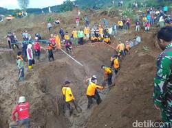Dari 28 Korban Hilang, Tim SAR Baru Temukan 3 Korban Longsor