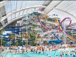 Byur! Kanada Punya Waterpark Super Besar di Dalam Mal