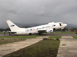 Pesawat Tri MG Asia Terjengkang Saat Bongkar-Muat di Wamena