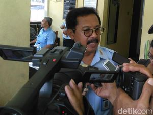 Rekonstruksi Pembunuhan Kresna, AMR Lakukan 64 Adegan di Asrama Rekonstruksi Pembunuhan Kresna, AMR Lakukan 64 Adegan di Asrama