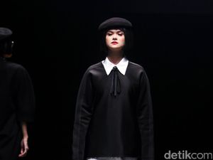 Foto: Koleksi Patrick Owen di Plaza Indonesia Fashion Week  2017