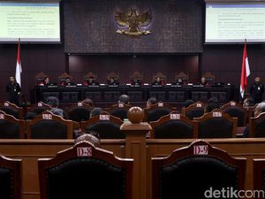 Putusan Mengejutkan MK: Nikah 1 Kantor, Kumpul Kebo Dilempar ke DPR