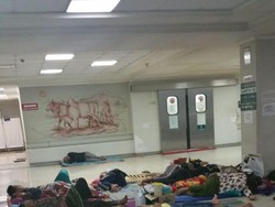 Cerita Ganjar Tidur Beralaskan Tikar Saat Menunggui Sang Ayah