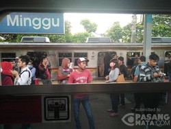 KRL Mogok di Stasiun Pasar Minggu, Penumpang Sempat Tertahan