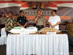 Polisi Sita Puluhan Ton Tapioka, Bawang Goreng dan Solar Ilegal