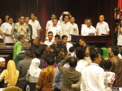 Aksi Ricuh Wakil Rakyat yang Jadi Langganan di Senayan