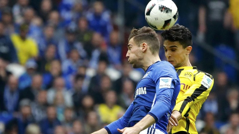 Bartra Penasaran Berat dengan Suporter Perempuan Bernyali Besar Ini Bartra Penasaran Berat dengan Suporter Perempuan Bernyali Besar Ini