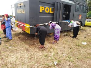 Water Cannon Jadi Tempat Wudhu