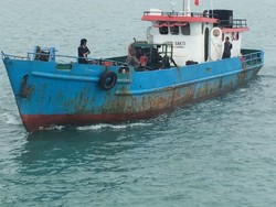 TNI AL Amankan Kapal Pengangkut Solar Ilegal di Perairan Batam