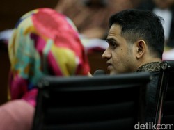 Disaksikan Nazar, Andi Narogong Siapkan Amplop Duit e-KTP