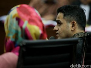 Nyanyian Nazaruddin di Sidang e-KTP Nyanyian Nazaruddin di Sidang e-KTP