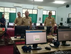 Wali Kota Jaktim Tinjau Persiapan UNBK di SMKN 26