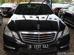 Impresi Singkat Menjadi Penumpang di Mercy Bekas Raja Salman