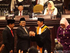 KY Diminta Tegas terhadap Waka MA di Kasus Penyumpahan Ketua DPD KY Diminta Tegas terhadap Waka MA di Kasus Penyumpahan Ketua DPD