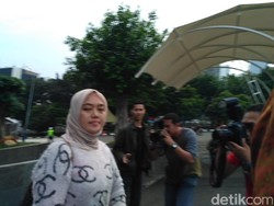 Usai Diperiksa KPK, Bupati Lampung Timur Tak Komentar