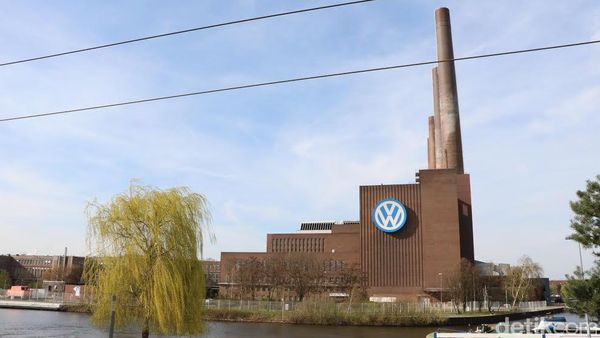Berkunjung ke Pabrik Volkswagen di Jerman