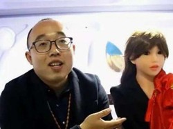 Frustrasi Tak Beristri, Pria China Nikahi Robot Ciptaannya
