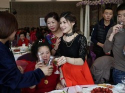 Viral, Kisah Gadis Cantik Rusia yang Rela Dinikahi Pekerja Tambang