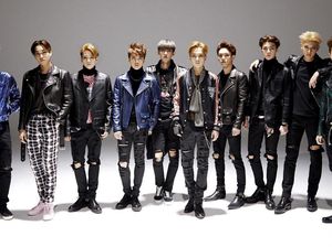 Meme Kocak Naik Lift ala Bintang Kpop yang Jangan Ditiru Saat Pandemi Corona Meme Kocak Naik Lift ala Bintang Kpop yang Jangan Ditiru Saat Pandemi Corona