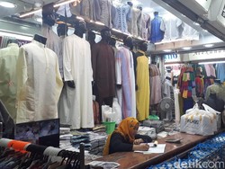 Curhat Pedagang Tanah Abang, Omzet Turun Jadi Rp 5 Juta/Hari