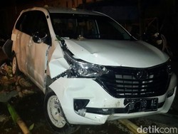 Sopir Taksi Online di Bali Dikeroyok dan Mobilnya Dirusak