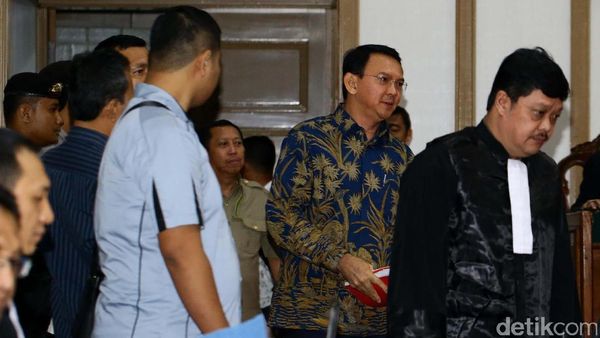 Sidang Ke-17 Ahok Dimulai