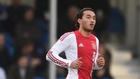Cari Tantangan Baru, Ezra Walian Tinggalkan Ajax