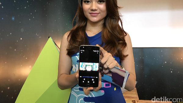 Dara Cantik di Pesta Gadget Erajaya