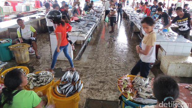 Blusukan ke Pasar Atambua, Menikmati Tawa dan Senyuman