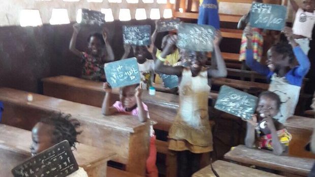 Dirikan Badan Amal, Kondogbia Bantu Anak-Anak di Afrika