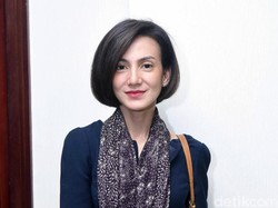 Wanda Hamidah Manfaatkan Anak untuk Latih Gerakan Baru Acroyoga