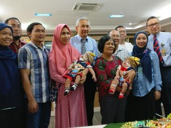 Usai Operasi, Bayi Kembar Siam Rifky-Rafky Sudah Bisa Pulang