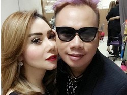 Foto Ini Buktikan Femmy Permatasari Dilamar Vicky eks Zaskia Gotik?