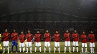 Timnas U-22 saat menyanyikan lagu kebangsaan Indonesia Raya.