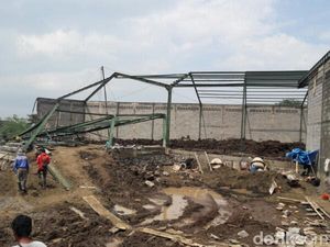 Cuaca Jadi Alasan Penyebab Kerangka Bangunan Jatim Park 3 Ambruk
