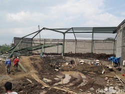 Cuaca Jadi Alasan Penyebab Kerangka Bangunan Jatim Park 3 Ambruk