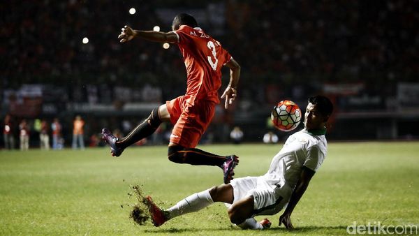 Skor Kacamata di Laga Timnas U-22 Melawan Persija