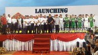Kepastian PS TNI mengikuti Liga 1 disampaikan Panglima TNI Jenderal TNI Gatot Nurmantyo di GOR H. Agus Salim, Padang, Sumatera Barat, Rabu (5/4/2017). Pool/Puspen TNI.