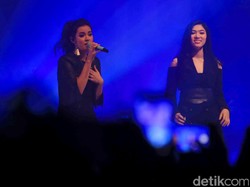 Kesuksesan Raisa X Isyana di Balik Isu Negatif Permusuhan