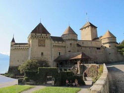 Kastil Cantik di Swiss & Kisah Penyihir yang Dibakar Hidup-hidup!