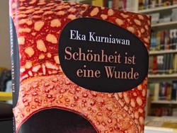 Cantik Itu Luka Edisi Bahasa Jerman Segera Hadir!