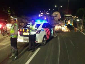 Ada Kecelakaan Truk, Tol JORR Pasar Minggu ke Cilandak Macet 10 Km