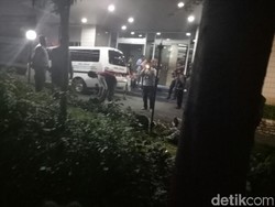 Keluarga Frans Mahasiswa Perbanas Datangi Kamar Jenazah RSCM